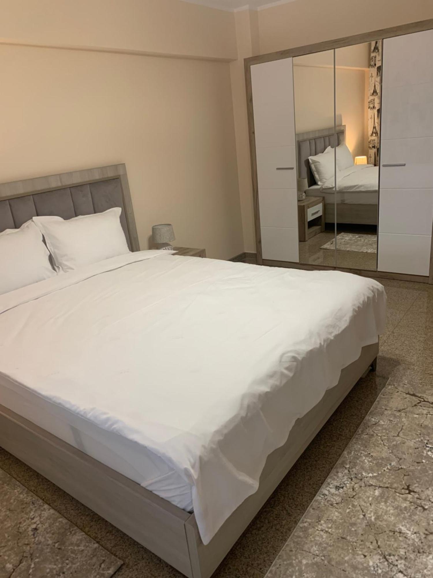 Appartement Minerva Ultracentral à Craiova Extérieur photo